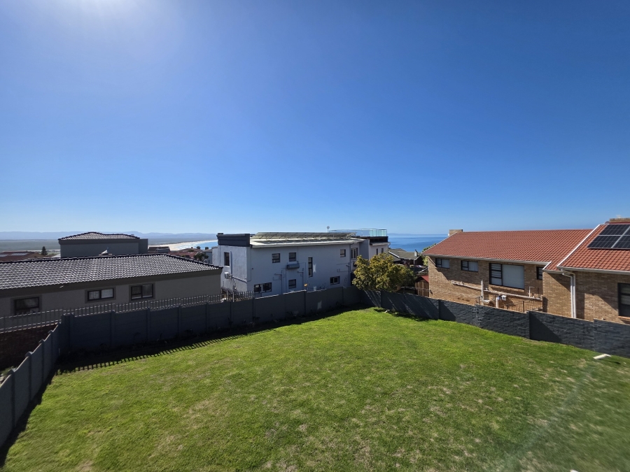 3 Bedroom Property for Sale in Wavecrest Eastern Cape